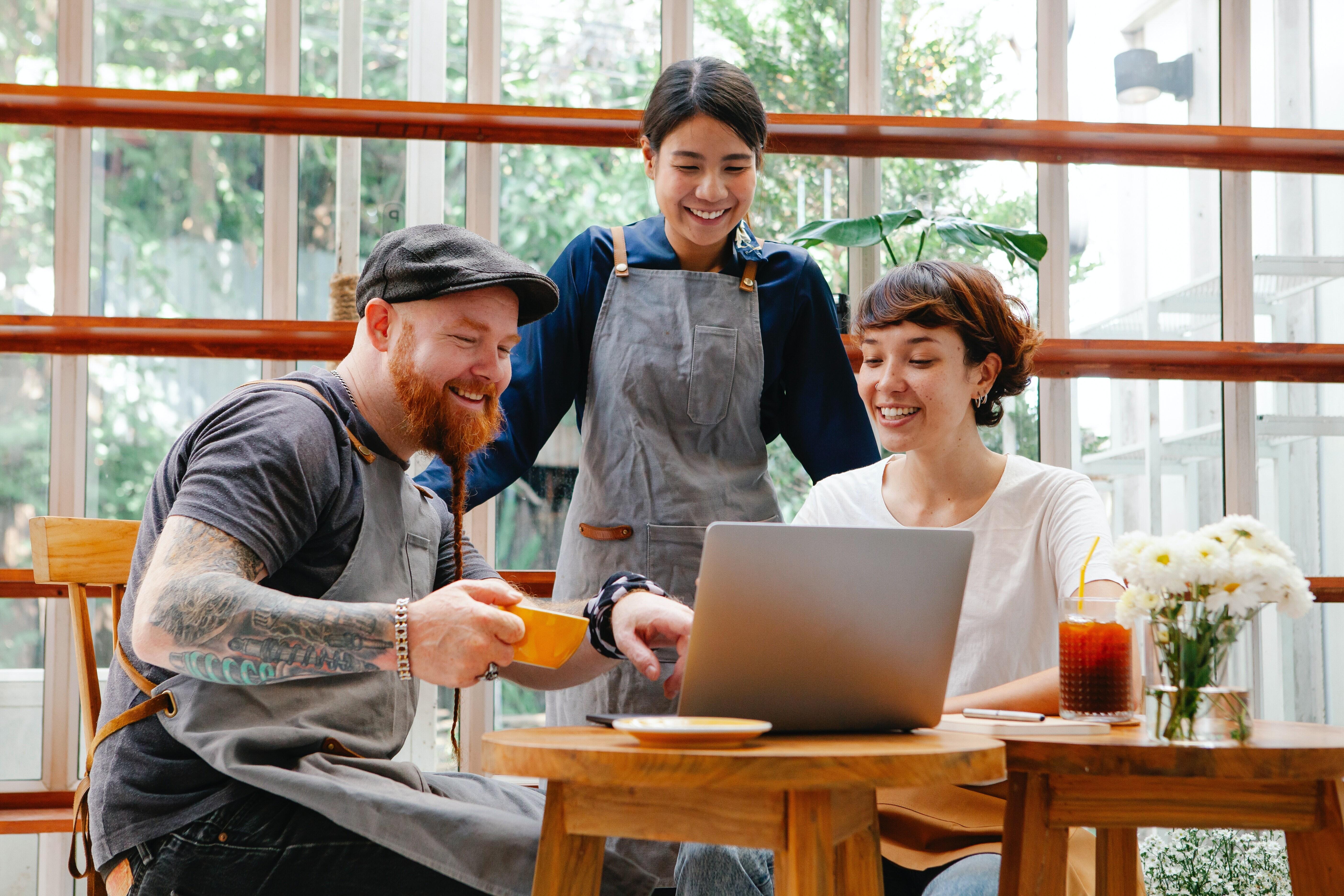 Netiquette: Our Top 8 Rules of the Internet — Emily Post