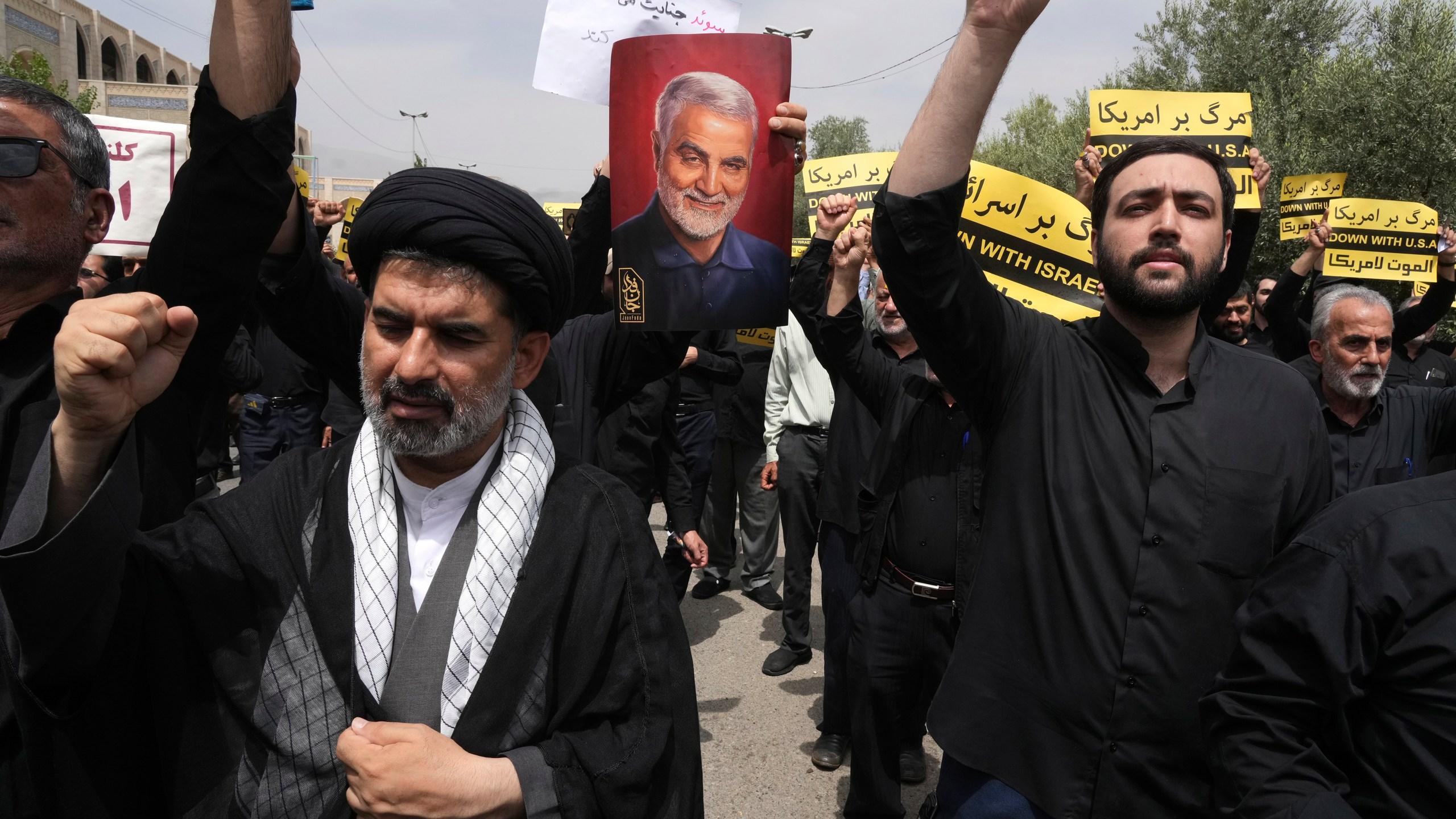 Thousands of Muslims took to the streets to express outrage over ...