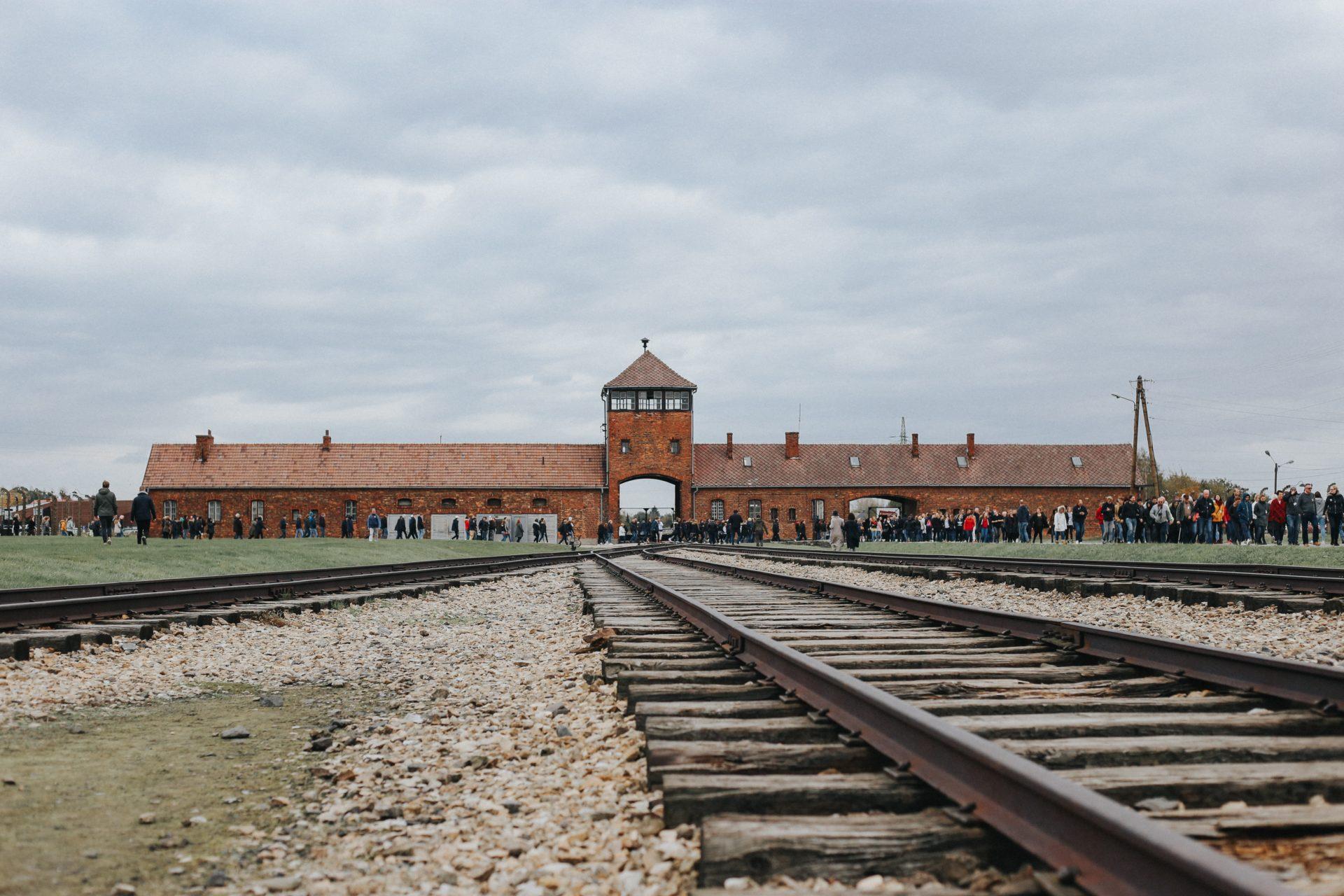 On Holocaust Memorial Institutions and the Bosnian Genocide ...