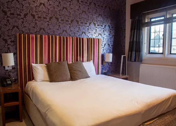 Discover the Best Cheap Northampton Hotels for Your Budget-friendly Stay