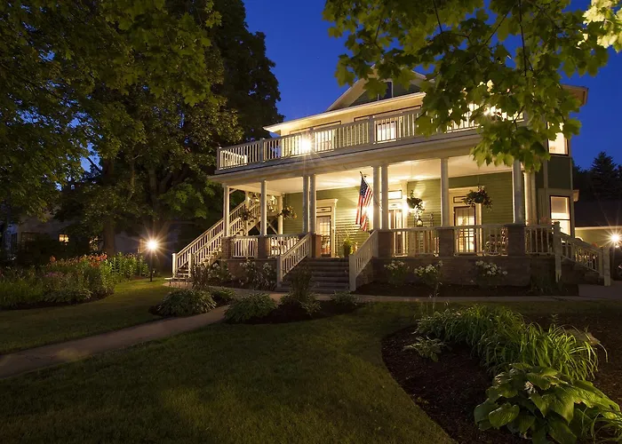 Explore the Best Hotels in Sturgeon Bay for an Unforgettable Stay