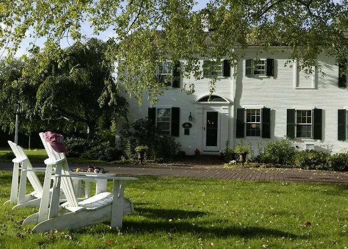 Discover the Best Accommodations: A Curated List of Hotels Near Chatham, MA