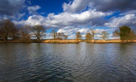 Norfolk Broads: a local's guide to the Wherryman's Way
