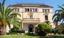 Mare de Deu de Montserrat Hostel