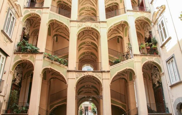 palazzo-spagnolo-napoli