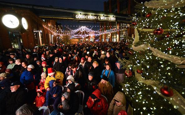 christmas market at distillery district toronto
